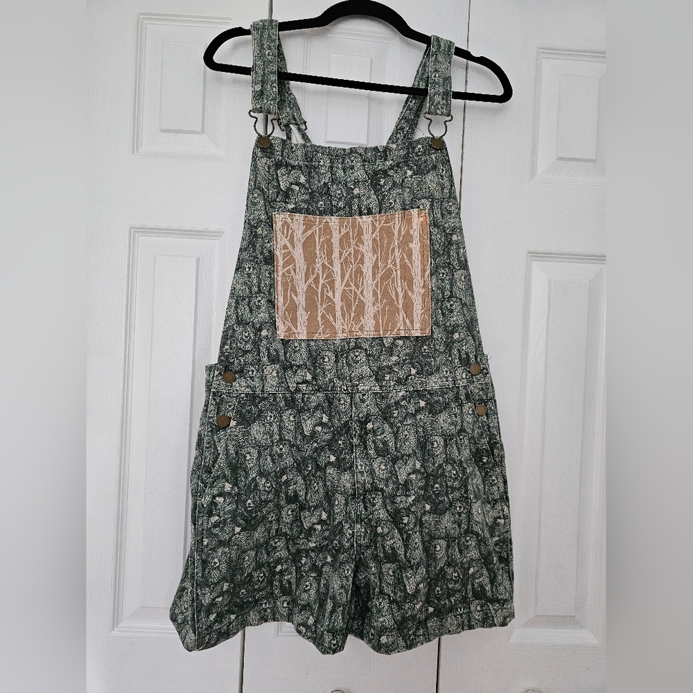 Chubbies Chubberalls overalls bear and tree print size medium